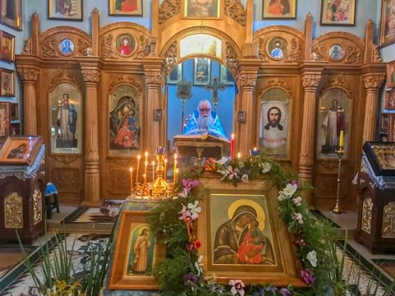 Божественная литургия в день обретения чудотворной иконы Божией Матери «Мати Молебница»