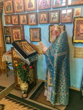 Божественная литургия в день принесения чудотворной иконы Божией Матери «Мати Молебница»