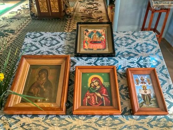 Божественная литургия в день принесения чудотворной иконы Божией Матери «Мати Молебница»