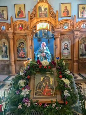 Божественная литургия в день принесения чудотворной иконы Божией Матери «Мати Молебница»