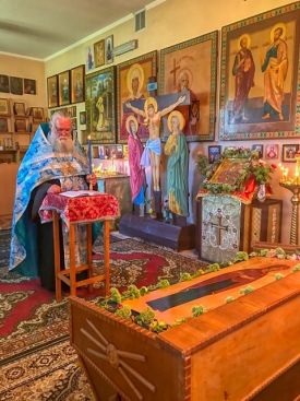 Божественная литургия в день принесения чудотворной иконы Божией Матери «Мати Молебница»