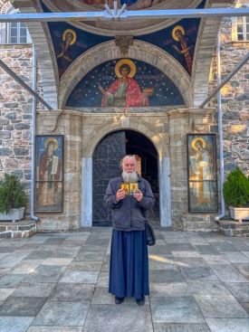 Фото к новости «Приобретение икон на Святой Горе Афон для нашего храма»