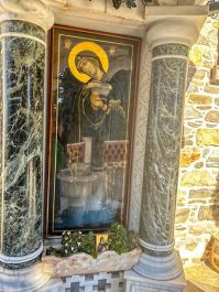 Фото к новости «Приобретение икон на Святой Горе Афон для нашего храма»