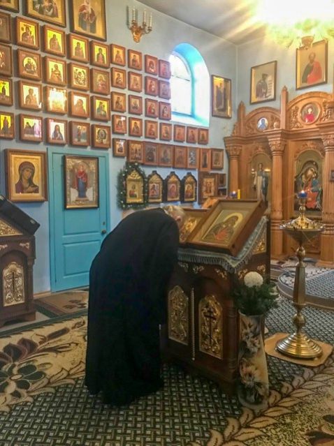 Святый Архангеле Божий Михаиле со всеми небесными силами, моли Бога о нас!