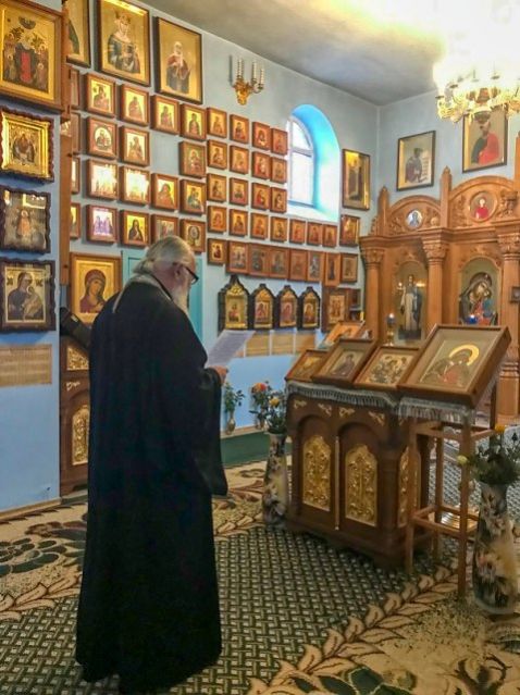 Чтение акафистов