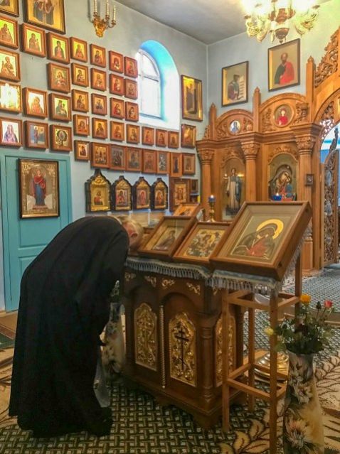 Чтение акафистов