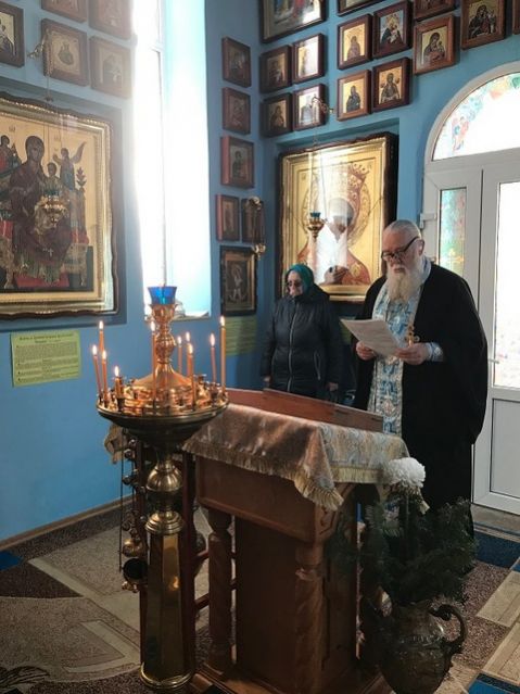 День чествования Дамаскинской иконы Божией Матери, памяти святой вмч. Варвары и прп. Иоанна Дамаскина