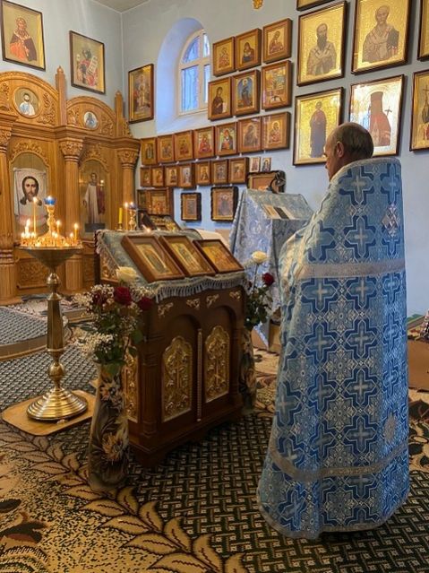 Молебен с акафистами