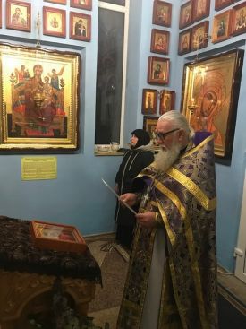 Ночная Божественная Литургия