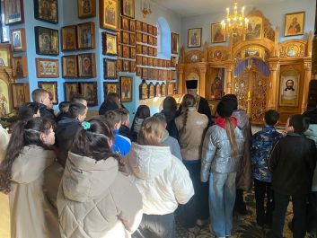 Учащиеся и педагоги Асканийской и Хлебодаровской школ посетили храмовый комплекс