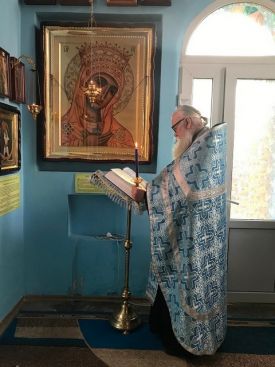 Утреня с чтением акафиста Пресвятой Богородице