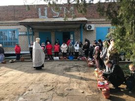 Освящение куличей и пасок на отделениях нашего поселка