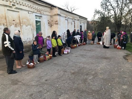 Освящение куличей и пасок на отделениях нашего поселка