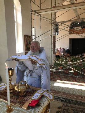 Божественная литургия в Великую Субботу