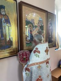 Божественная литургия в с. Надеждовка