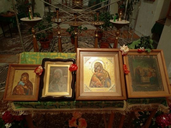 Ночная Божественная Литургия