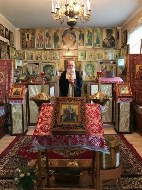 Акафист у святынь