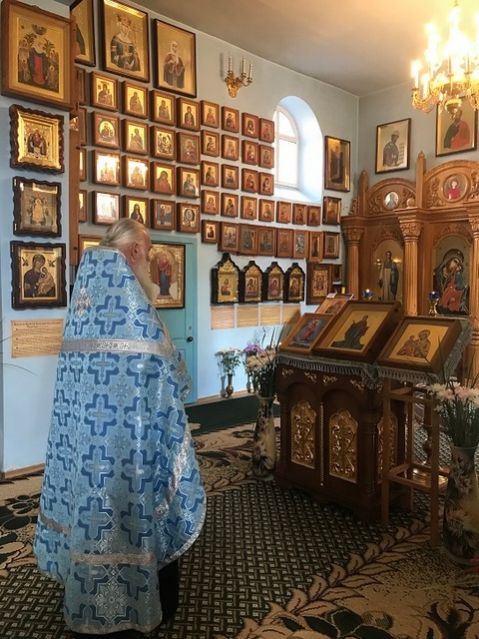 День чествования икон Божией Матери «Троеручица», «Игуменья Святой горы Афонской»и «Покровительница Святогорцев»
