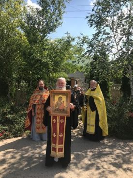 Традиционный Крестный ход из Чаплинки в Асканию-Нова