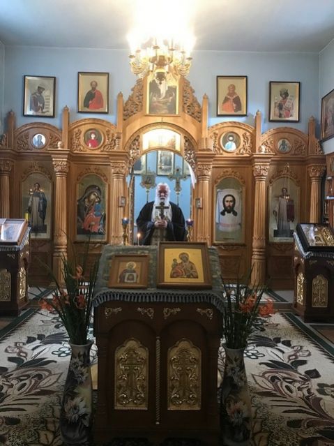 День чествования иконы Божией Матери «Троеручица»