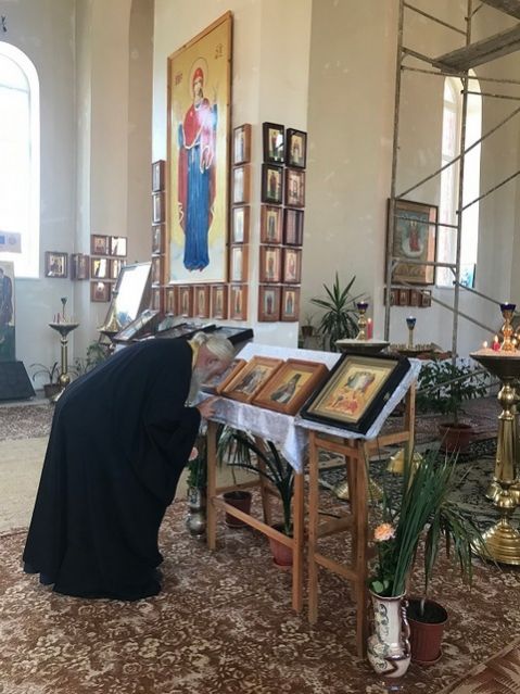 Святителю отче Филарете и преподобнии отцы Лаврентие и Псое, молите Бога о нас!