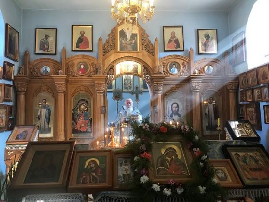 Божественная литургия в день принесения чудотворной иконы Божией Матери «Мати Молебница»