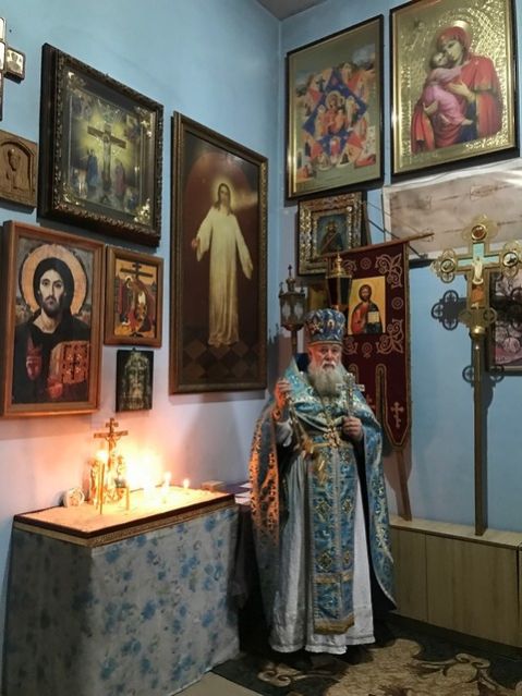 Божественная Литургия в день чествования икон Божией Матери «Избавительница», «Прежде Рождества и по Рождестве Дева» и памяти святого праведного Ла́заря Четверодневного